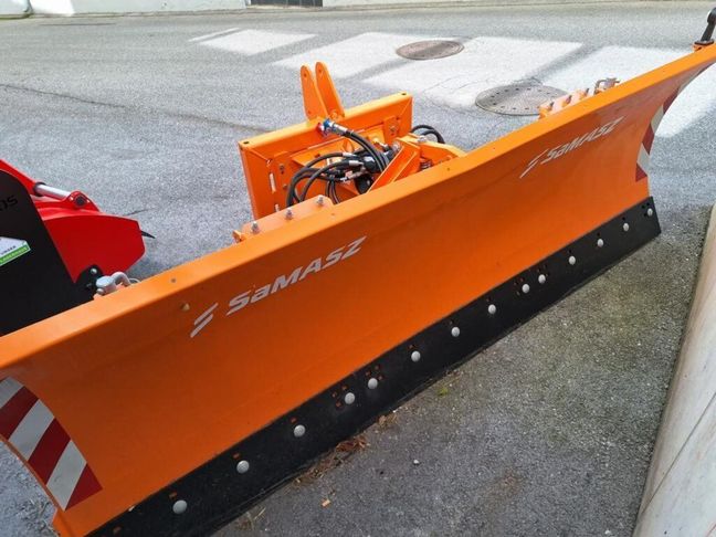 [3290-6874927-0_1.jpg]