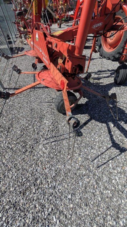 [3290-6874939-7.jpg]