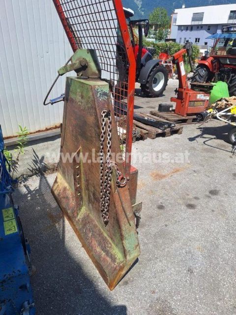 [3290-6875113-1.jpg]