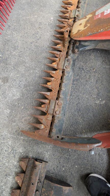 [3290-6875131-8.jpg]