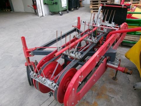 [3290-6875137-2.jpg]