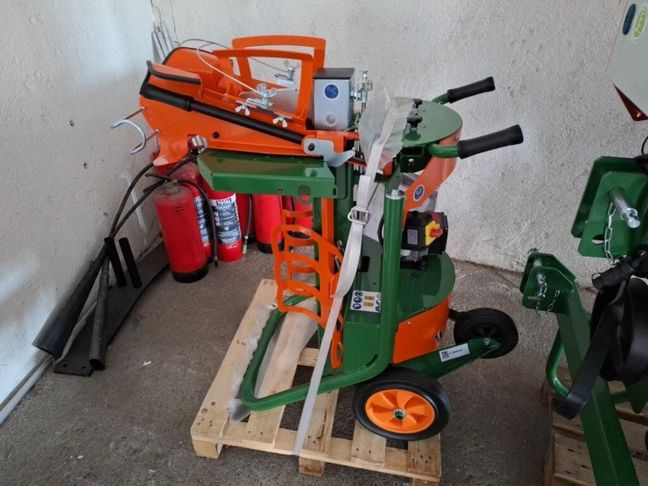 [3290-6875155-0_1.jpg]