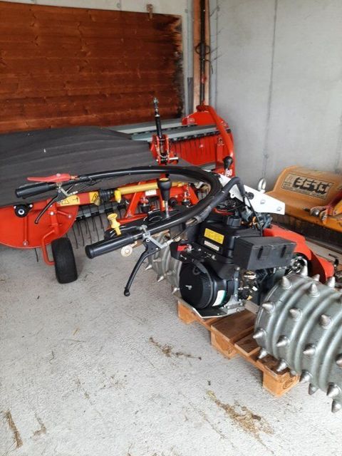 [3290-6887441-2.jpg]