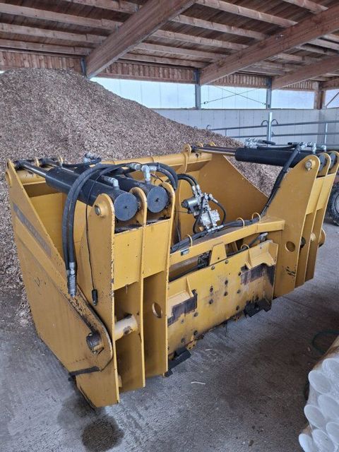 [3290-6887994-2.jpg]