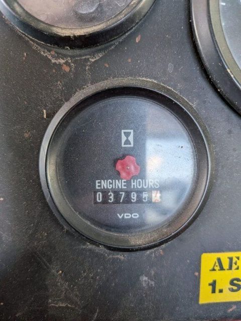 [3290-6888527-7.jpg]