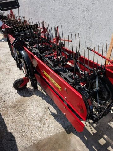 [3290-6888548-0_1.jpg]