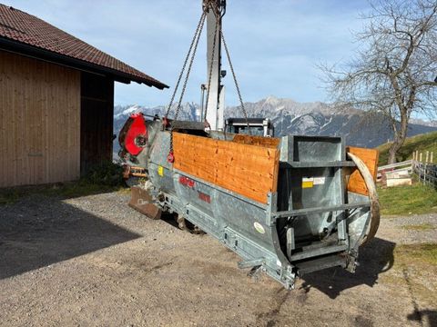 [3290-6888563-0.jpg]