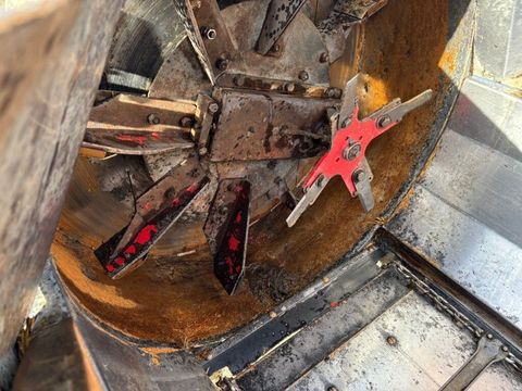 [3290-6888563-8.jpg]