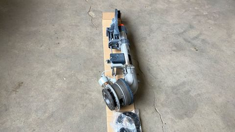 [3293-4110351-2.jpg]