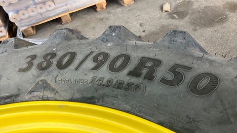 [3293-4157395-3.jpg]