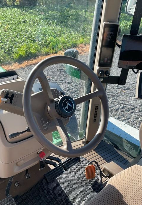 [3293-4411535-9.jpg]