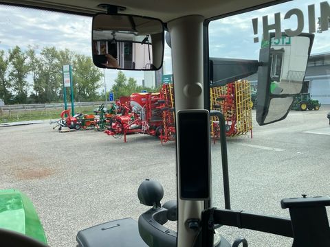 [3293-4438132-18.jpg]