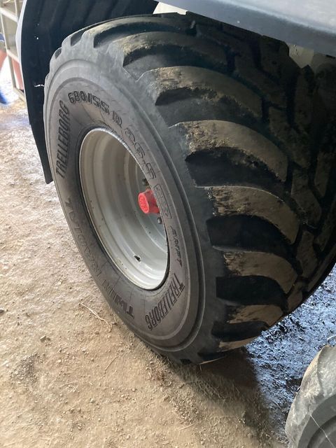 [3293-6535175-7.jpg]