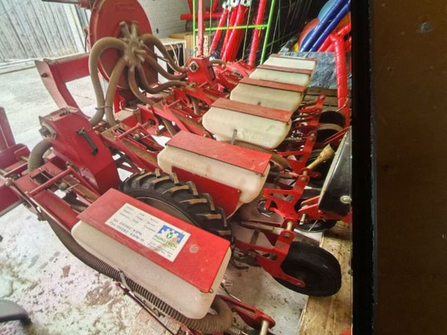 [3293-6549997-0_1.jpg]