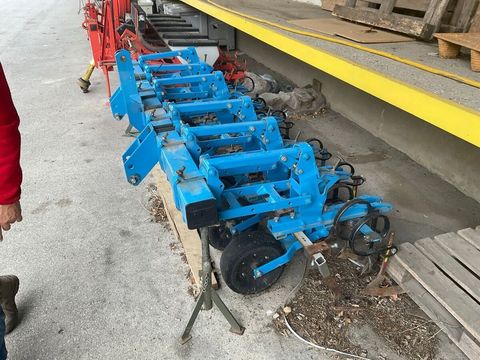 [3293-6619026-1.jpg]