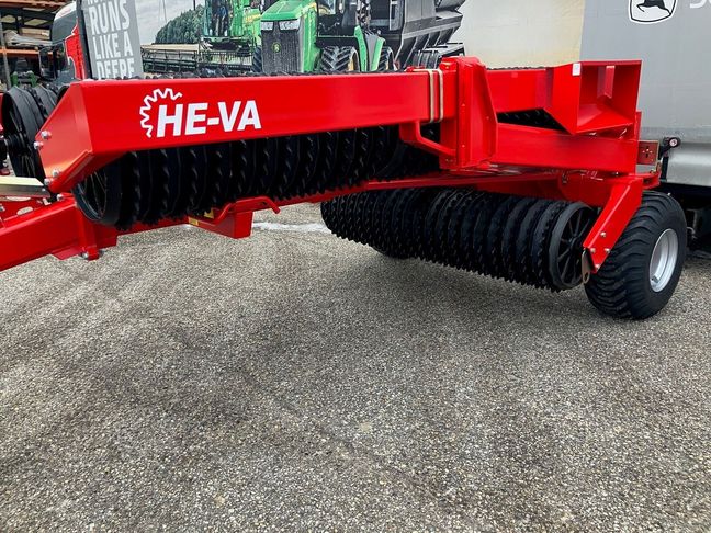 [3293-6642058-0_1.jpg]