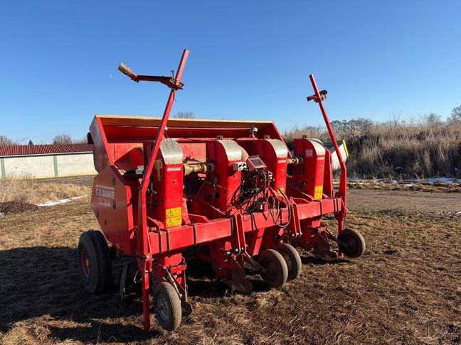 [3293-6679400-0_1.jpg]