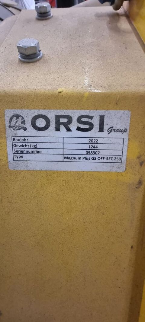 [3293-6746820-4.jpg]