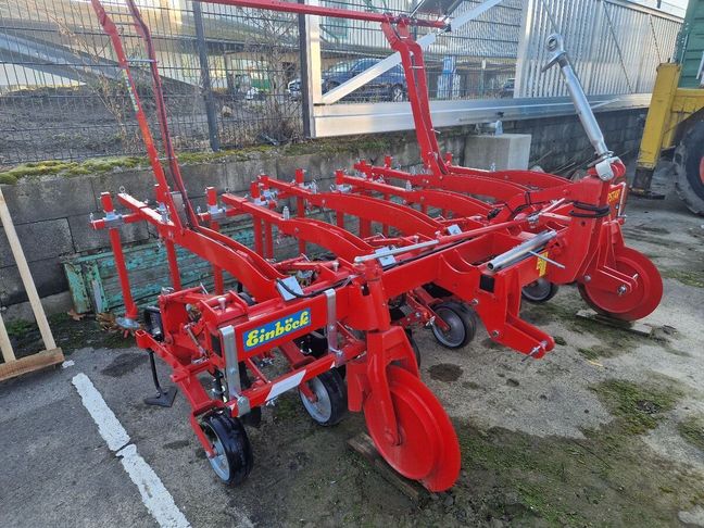 [3293-6757558-0_1.jpg]