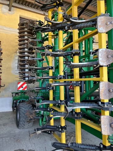 [3293-6777650-0_1.jpg]