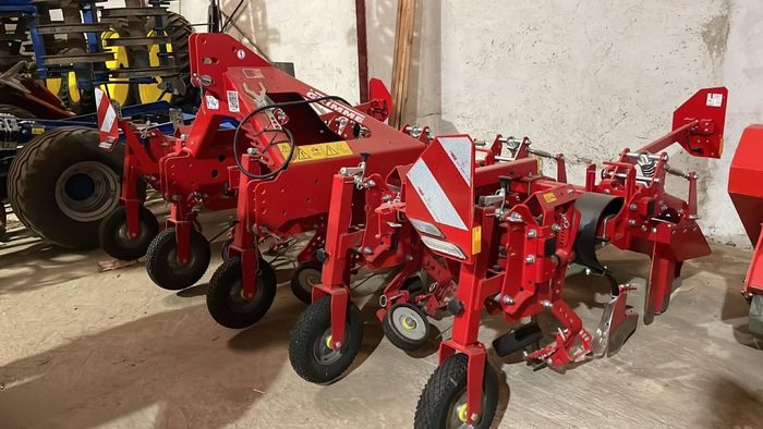 [3293-6861564-0_1.jpg]