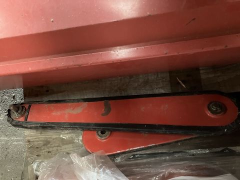 [3293-6873635-1.jpg]