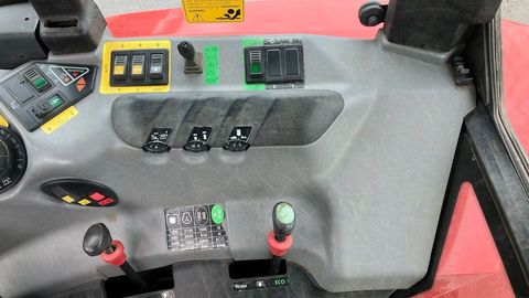 [3293-7137126-20.jpg]