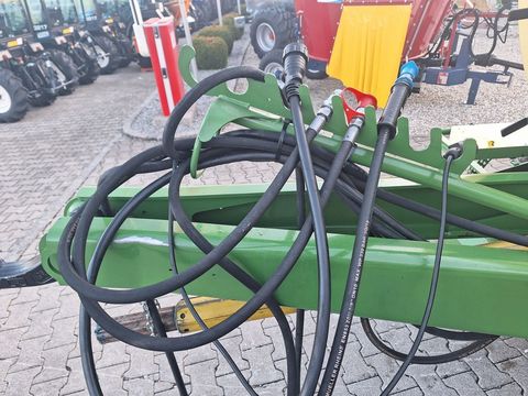 [3342-3998228-14.jpg]
