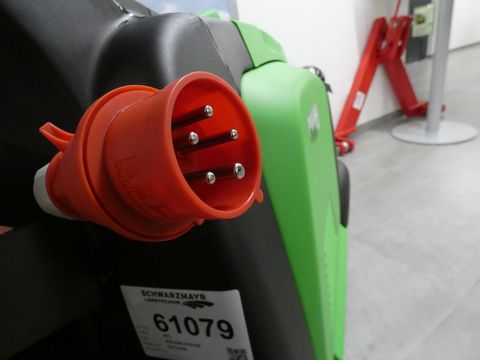[3342-4110282-12.jpg]