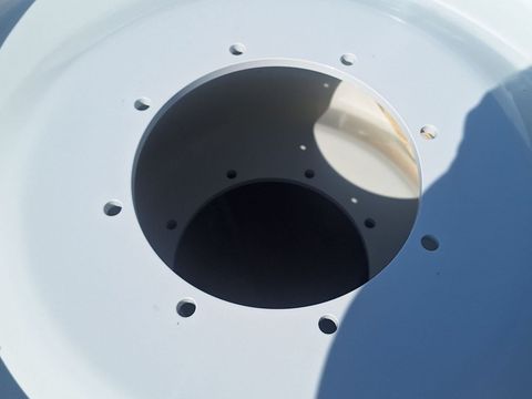 [3342-4199709-11.jpg]