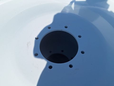 [3342-4199709-13.jpg]