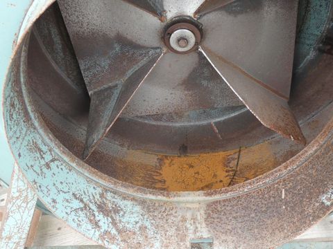 [3342-4415028-7.jpg]