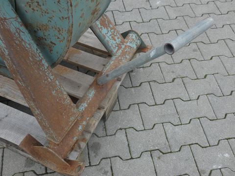 [3342-4415028-8.jpg]