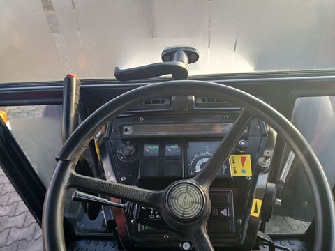 [3342-4673968-12.jpg]