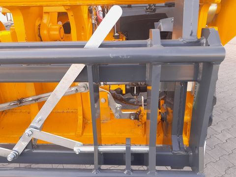 [3342-5449620-6.jpg]