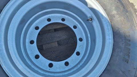 [3342-5511583-9.jpg]