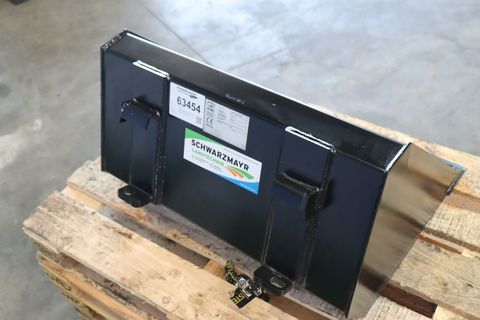 [3342-5563714-2.jpg]