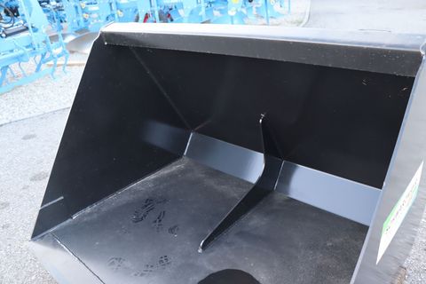 [3342-5563868-4.jpg]