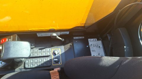 [3342-5610980-10.jpg]