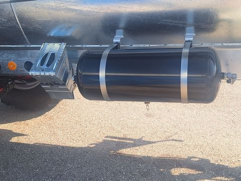 [3342-5661522-14.jpg]