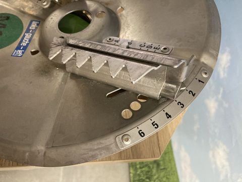 [3342-5673723-3.jpg]