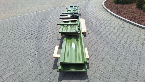 [3342-5756521-6.jpg]