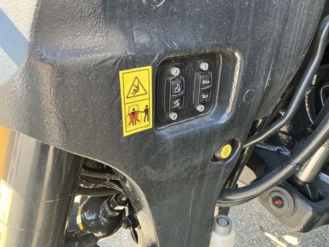 [3342-5899891-19.jpg]