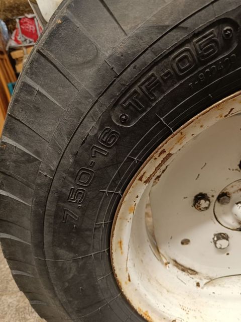 [3342-5910087-16.jpg]