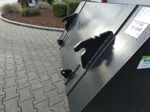 [3342-6025477-8.jpg]