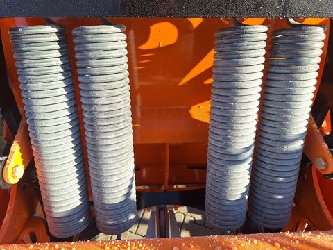 [3342-6197790-10.jpg]