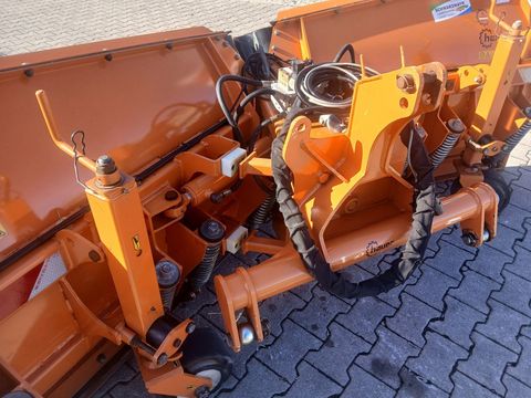 [3342-6216622-7.jpg]