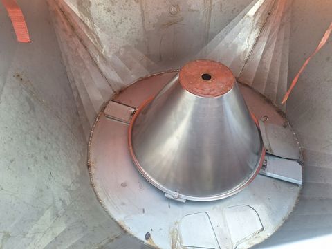 [3342-6239108-8.jpg]