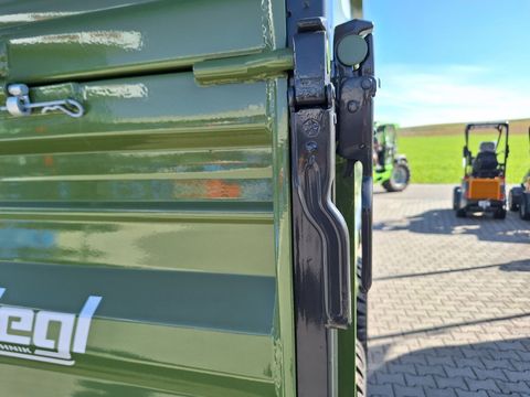 [3342-6255581-13.jpg]