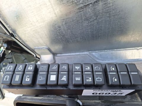 [3342-6296711-11.jpg]